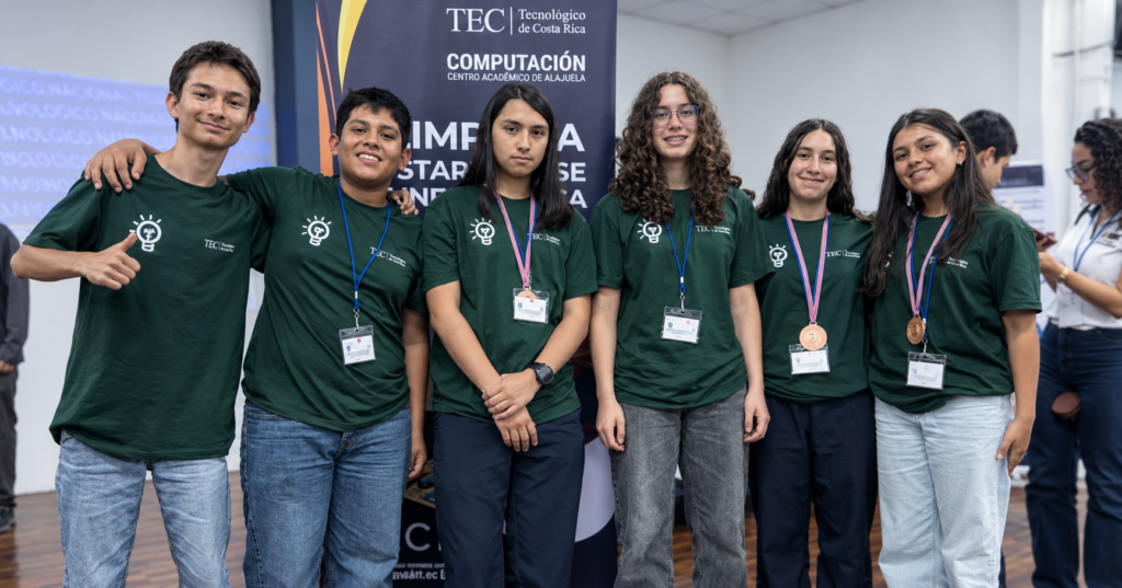 Estudiantes de Saint Anthony School premiados en la Olimpiada Costarricense de Informática 2026: Luz Daviana García, Amanda Rodríguez, Javier Cravioto, Emma Camacho y Emilio Hidalgo.